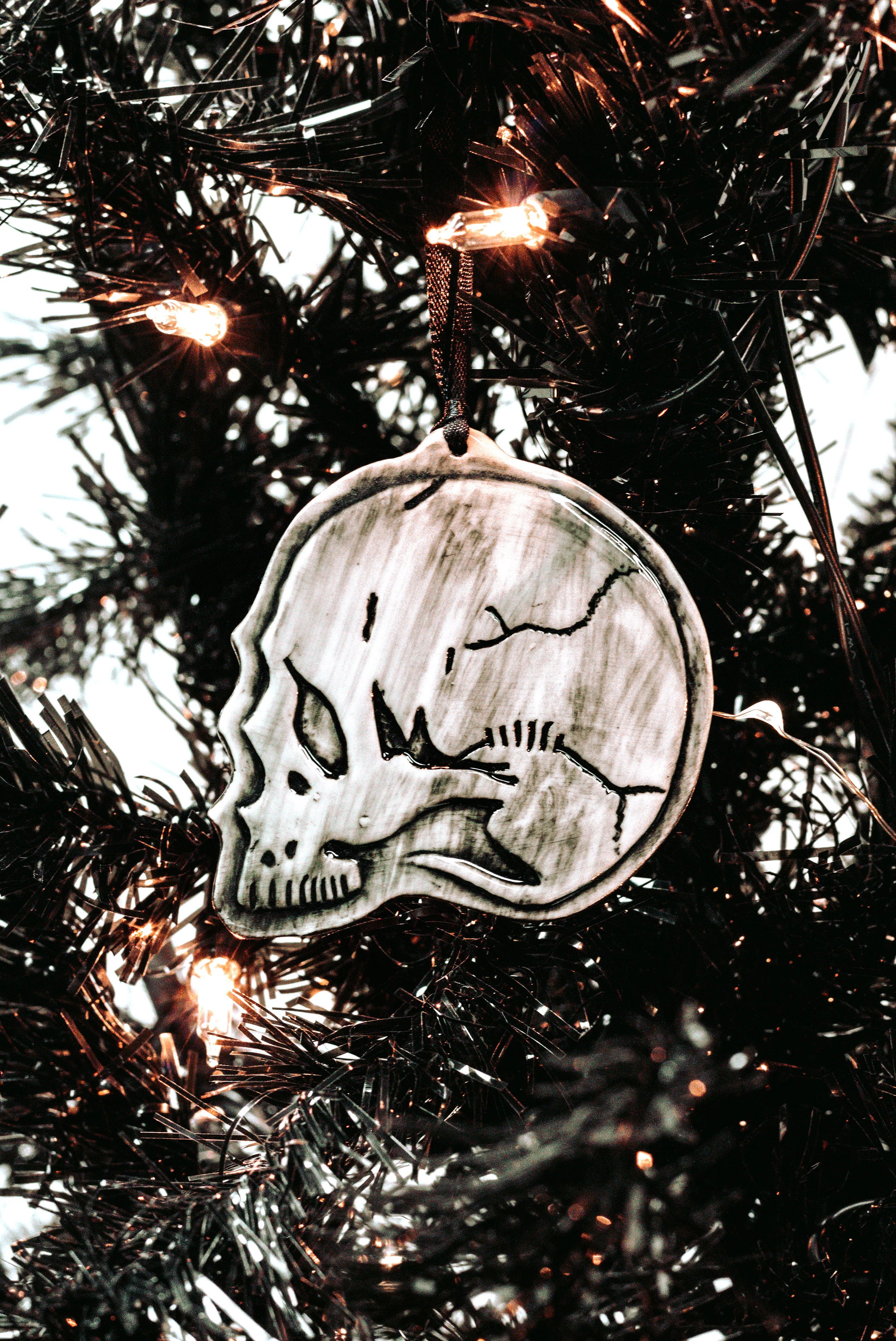 Spirits Of The Dead Ceramic Ornament Set - Image 7
